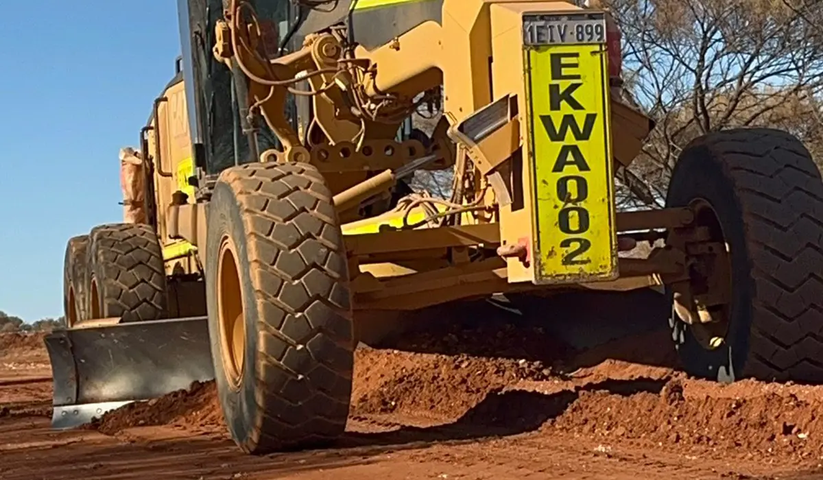 EKWA Contractors’ motor grader in action, part of our heavy machinery fleet for precision grading and roadwork projects in Western Australia.